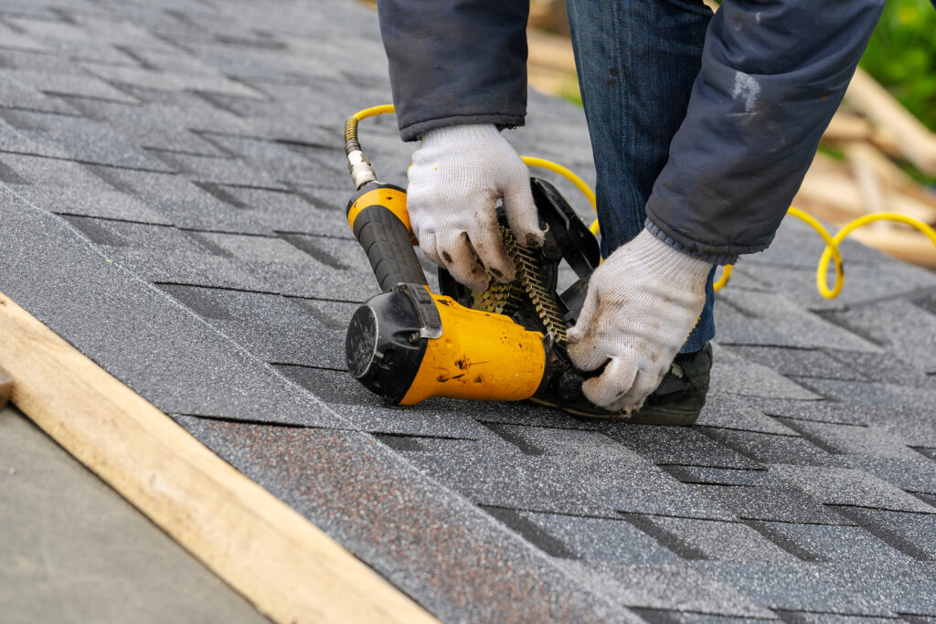 Knoxville Roofing Contractor | Roofing Crew Knoxville